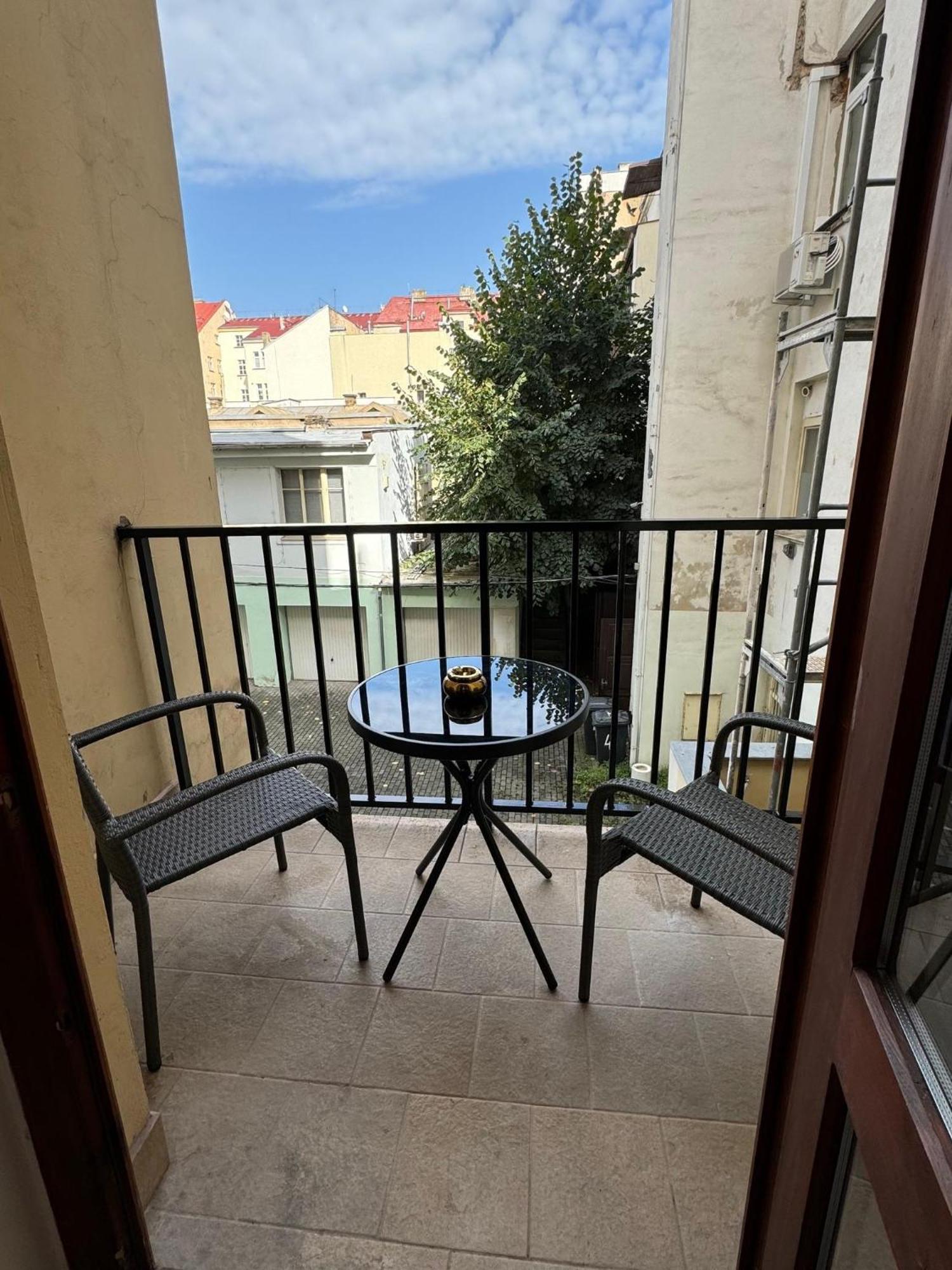 Apartment Cool With Small Balcony Near Florenc Prague